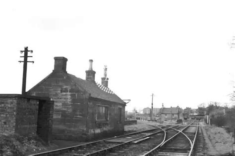 PHOTO BR BRITISH Railways Station Scene KIRKINTILLOCH 1966 1 99