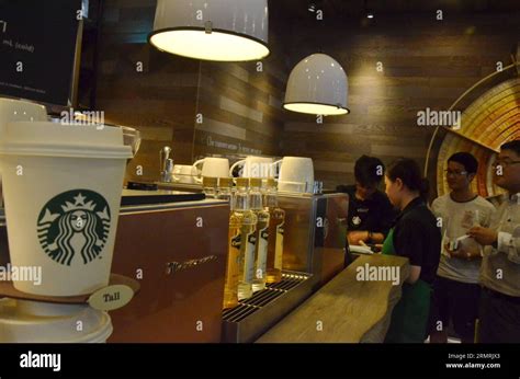 Starbucks store vietnam hi-res stock photography and images - Alamy