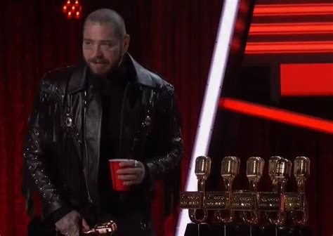 Post Malone Arrasa En Los Billboard Music Awards Que Tambi N Premian A