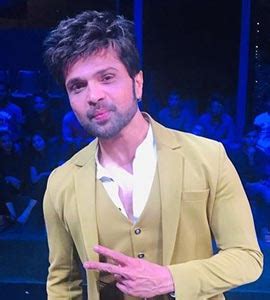 Himesh Reshammiyas Best Look From Indian Idol Check Out Iwmbuzz