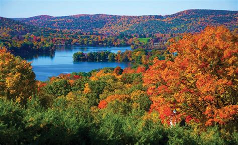 7 Best Places To See Fall Foliage In Connecticut