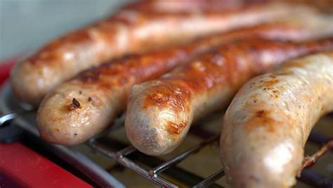 Neuartige Bratwurst von Fleischerin aus dem Kreis Gütersloh bald im