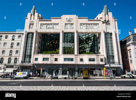 Historical building on Restauradores Square, Lisbon, Lisbon District, Portugal Stock Photo - Alamy