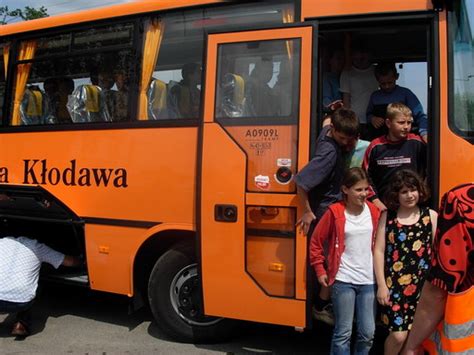 Nowy autobus szkolny Aktualności Gmina Kłodawa