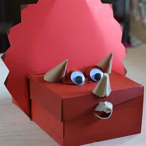 Dinosaur Valentines Box to Treasure Box Shoebox Craft