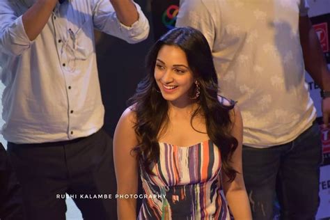 Pin By Om Arya On Kiara Advani Kaira Advani Kiara Advani Kiara Advani Hot