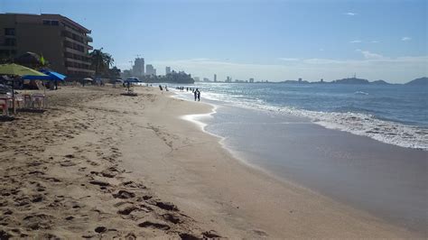 En Mazatlán habilitan acceso a playas para bañistas pero con