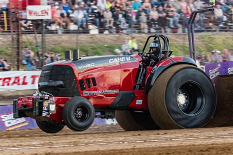 Light Super Stock Tractors The Pullers Championship