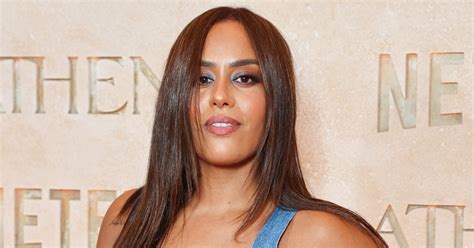 Amel Bent D Voile De Nouvelles Image De Son Fils Zyan Son Gars S R