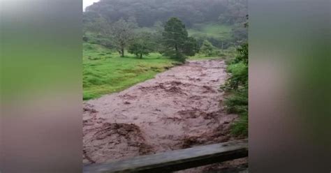 Fuertes lluvias en Chiriquí provocan derrumbes caída de árboles y