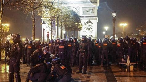 Francia M S De Detenidos Tras Incidentes Por La Derrota