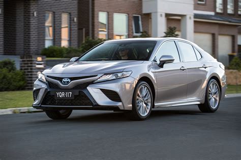 Toyota Camry Pricing And Specs Photos