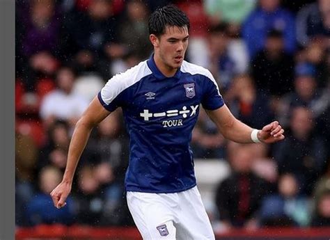 Elkan Baggott Tampil Impresif Saat Ipswich Town Tahan Klub Premier