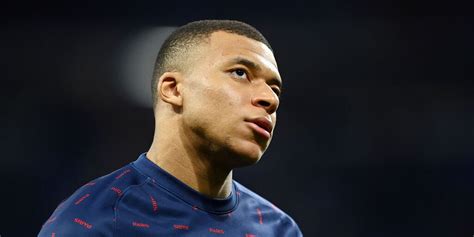 PSG Luis Campos Mbappé non ci ha detto di voler partire a gennaio