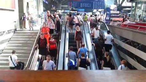 Z Rich Hauptbahnhof Rolltreppe Youtube