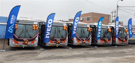 De C Rdoba A La Regi N Iveco Entreg En Per Buses A Gnc Producidos En