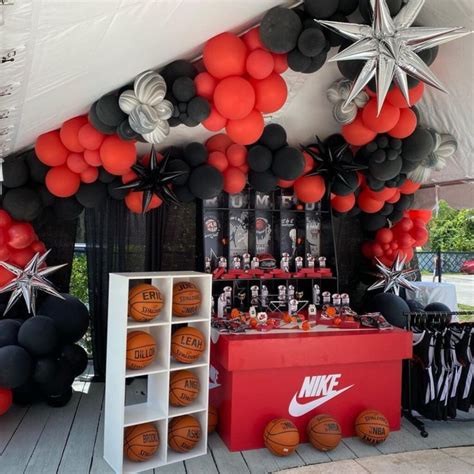 30 Insanely Cute Graduation Party Themes You Will Want To Recreate