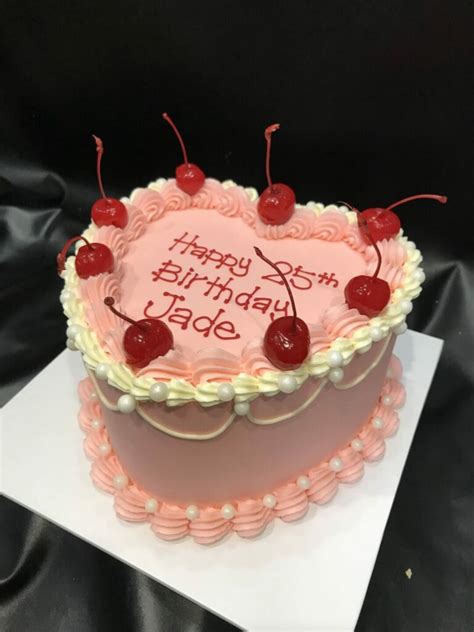 Vintage Pink Heart With Pearls Heidelberg Cakes