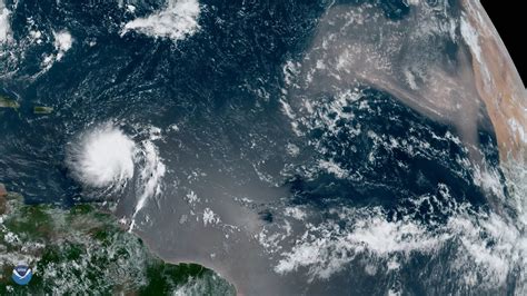 Large Saharan Dust Plume Blows Across The Atlantic Nesdis