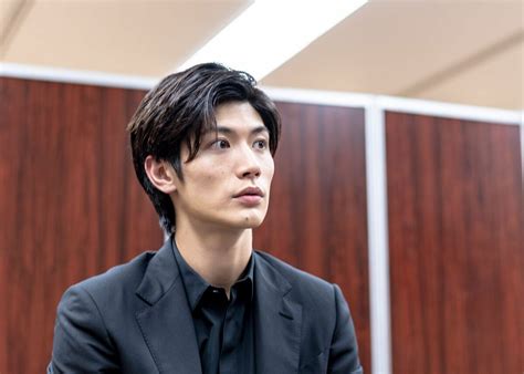 写真 「ひとりの男性としてもベストを」三浦春馬さんが最後の主演映画について語っていた“重責” 文春オンライン