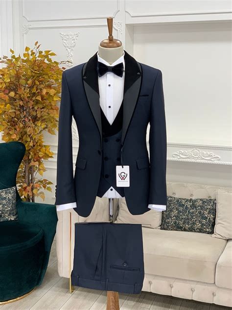 Gentwith Joliet Navy Blue Slim Fit Velvet Satin Peak Lapel Tuxedo