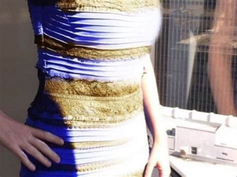 Blue Or White That Optical Illusion Viral Dress Is Back And It Looks Like This In Sunlight