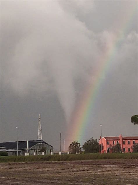 Ultim Ora Tornado Colpisce Rosolina Mare Ci Sono Danni