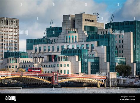 SIS building housing MI5 and MI6 Secret Service, London Stock Photo - Alamy