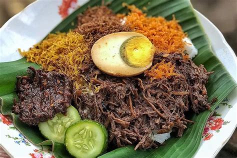 Rekomendasi Tempat Makan Nasi Krawu Di Gresik Enak Dan Mantap Klik Times