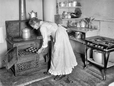 History Daily Vintage Kitchen Old Photos Old Kitchen