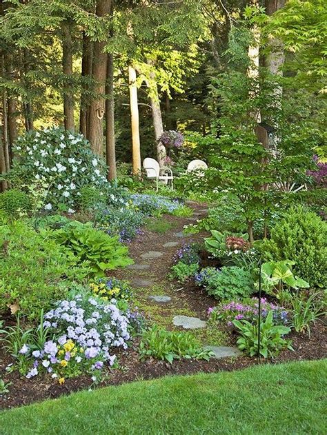 Love The Blending Of Garden Into Forest 35 Inspiration Photos 11