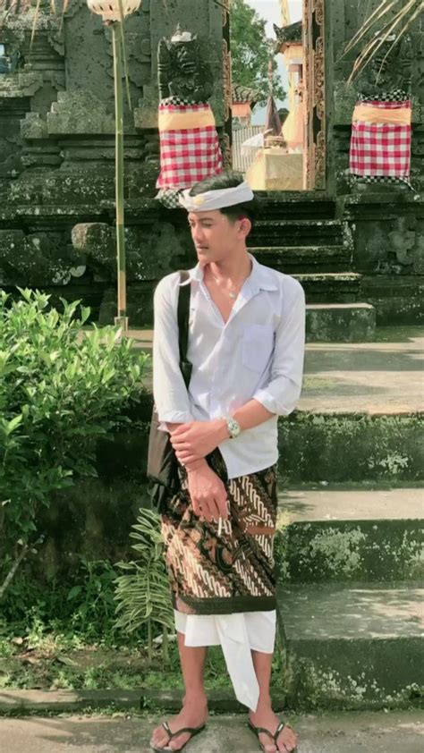 Pin Oleh Seri Kantajai Di Sarong And Etc Gaya Model Pakaian Model