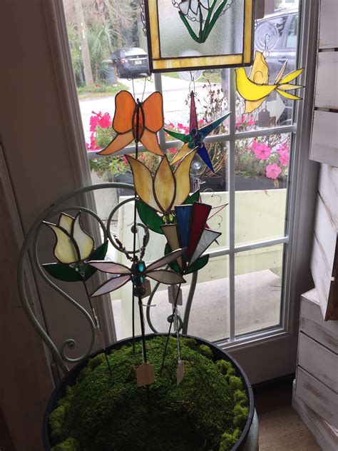 Pin By Pam Feuerherm On Plant Stakes And Stars Stained Glass Flowers Glass Flowers Stained Glass