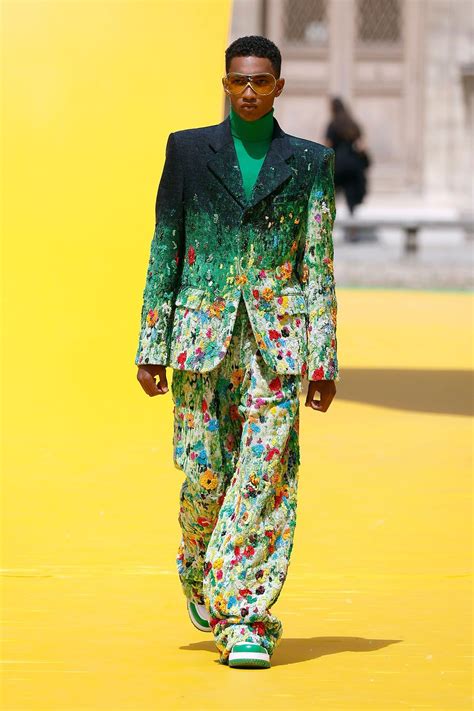 Versace Spring 2023 Menswear Collection Artofit