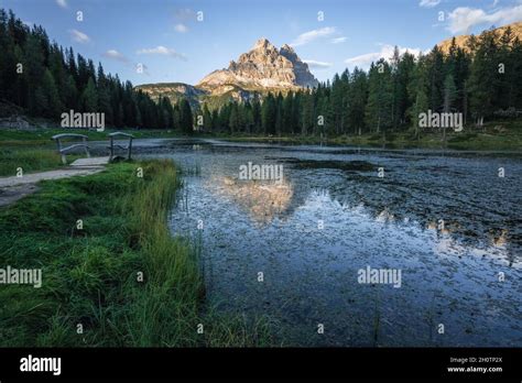 Lago Antorno Laketre Cime Di Lavaredo Mountain In Background