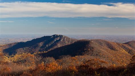 Top 3 Fall Hikes in Shenandoah Valley - Front Royal Outdoors