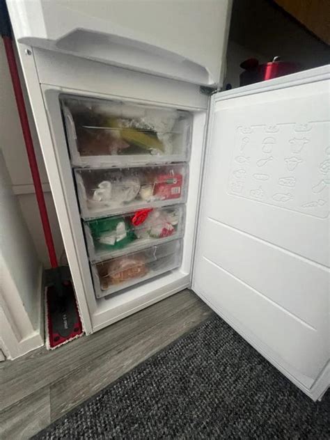 Clean White Indesit 6ft Tall Class A Frost Free Fridge Freezer Delivery Other Black Country