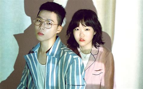 AKMU Bikin Fans Makin Antusias Usai Rilis Teaser Foto Misterius Jelang