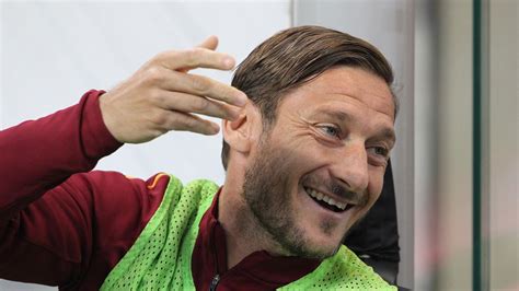 Francesco Totti declines to confirm retirement at end of season - Eurosport