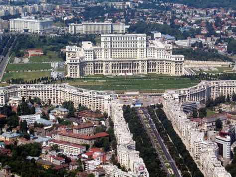 C T Este Factura La Curent Lunar Pentru Casa Poporului