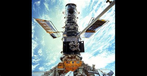 Telescópio Espacial Hubble completa 25 anos veja fotos