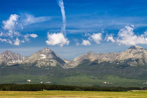 Hd Wallpaper Slovakia Poprad Popradtatry Airport Vysoke Tatry