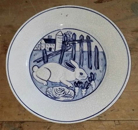 Rare Dedham Pottery Potting Shed Plate W Raised Rabbit In Garden Barn