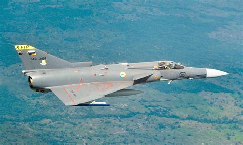 Cazas KFIR de la Fuerza Aérea de Colombia interceptan un IL 96 ruso