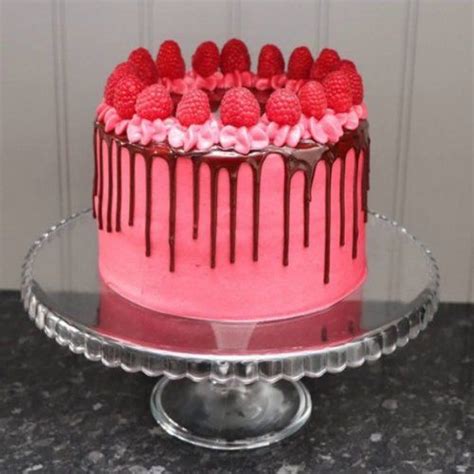 Chocolate And Raspberry Drip Cake Drip Cakes Cake Terry S Chocolate