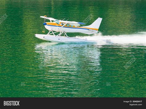 Aircraft Seaplane Image And Photo Free Trial Bigstock