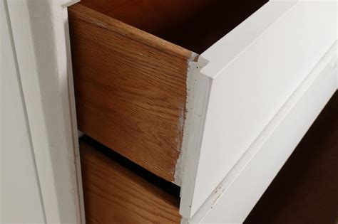 White Painted Chest of Drawers | EBTH