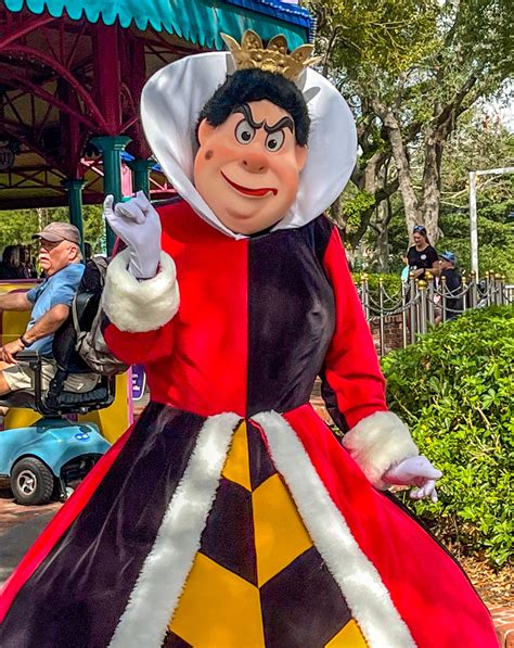 Photos Video Rare Disney Villain Just Spotted In Magic Kingdom