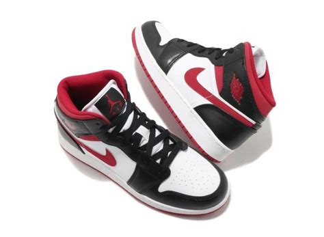 Air Jordan 1 Mid Gym Red Black/White GS - SneakerMood - Your favorite ...
