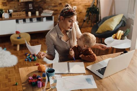 Tips For Balancing Work And New Motherhood